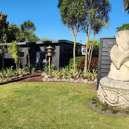 Cedar House Acomodação com café da manhã Gisborne Exterior foto